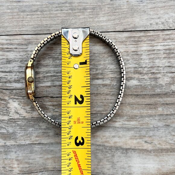 Vintage Timex Petite Gold Tone Stretch Band Quartz Watch Oval Face Antique Daint